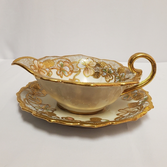 Vintage Nippon Pouring Bowl and Plate - Picture 3 of 16